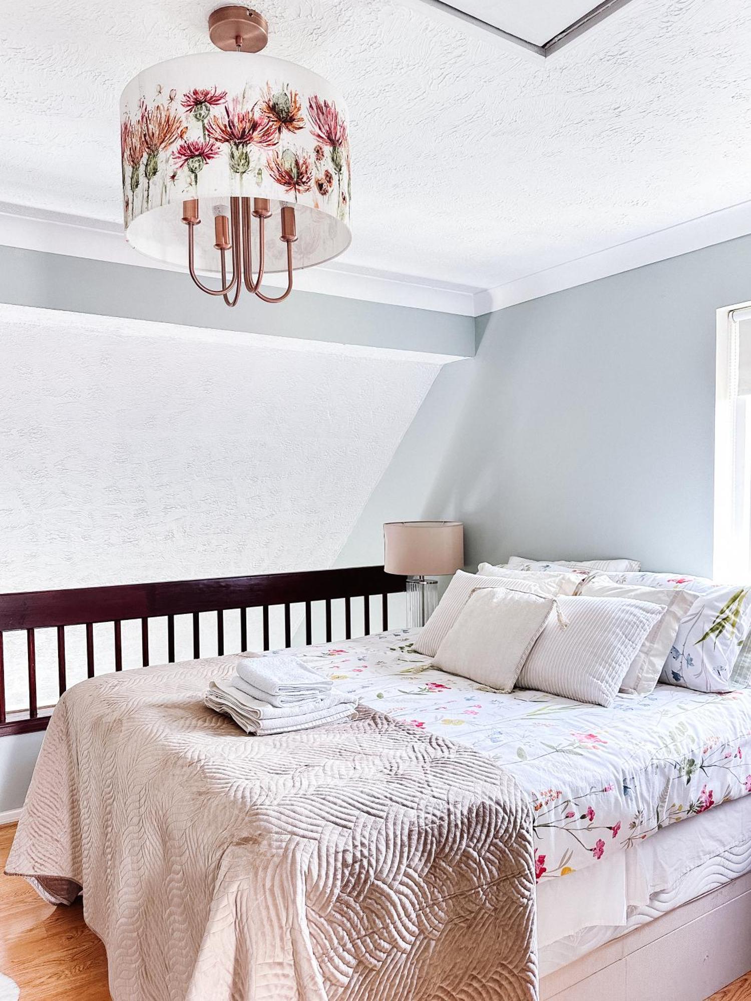 Beautiful Apartment In Guildford With Parking Send Bagian luar foto